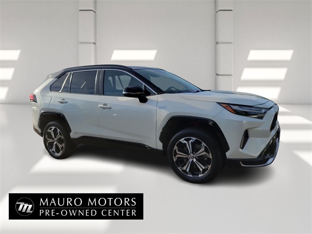 2022 Toyota RAV4 XSE's photo
