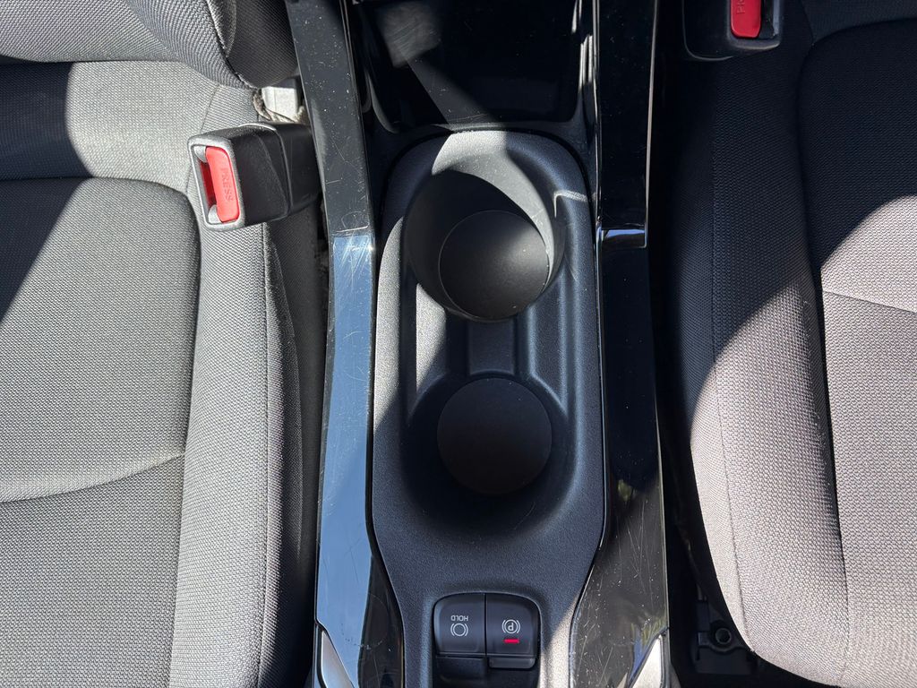 2022 Toyota Corolla LE photo 20
