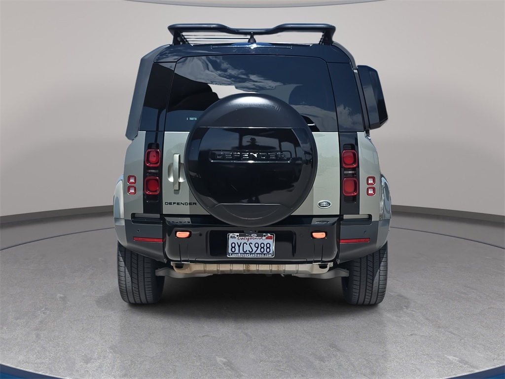 2022 Land Rover Defender 110 S photo 6
