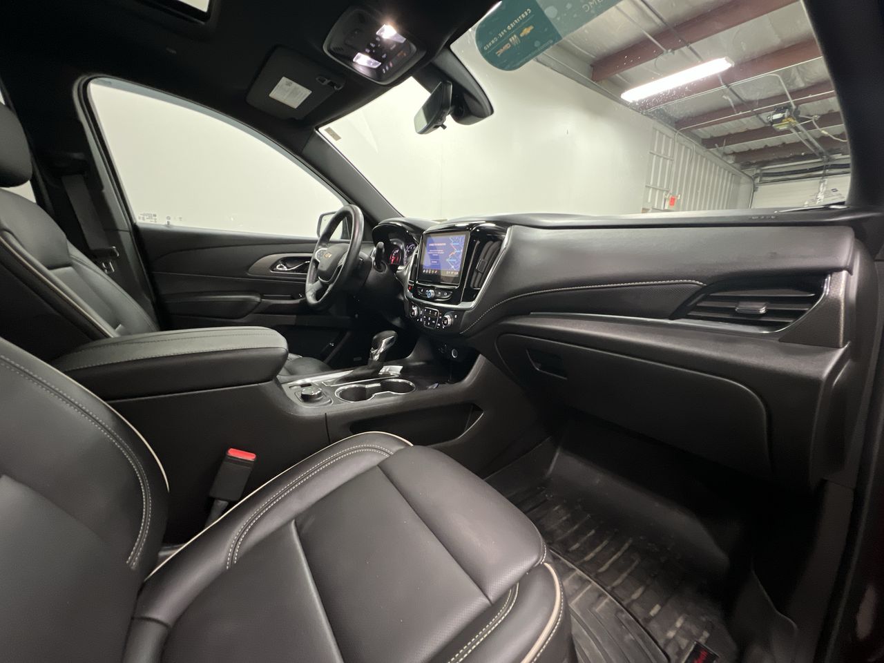 2023 Chevrolet Traverse Premier photo 28