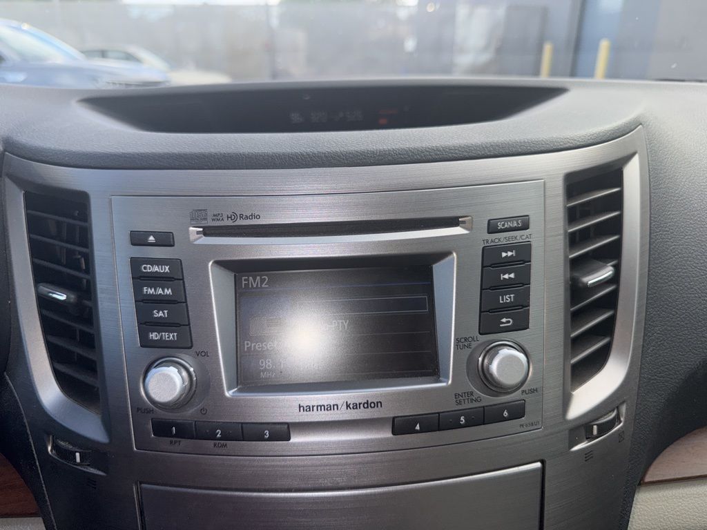 2014 Subaru Outback 2.5i Limited photo 4