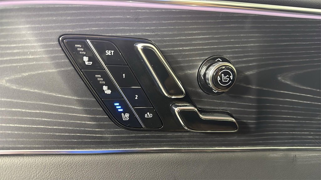 2024 Cadillac Lyriq Luxury photo 25