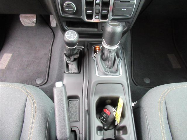 2024 Jeep Gladiator Sport S photo 22