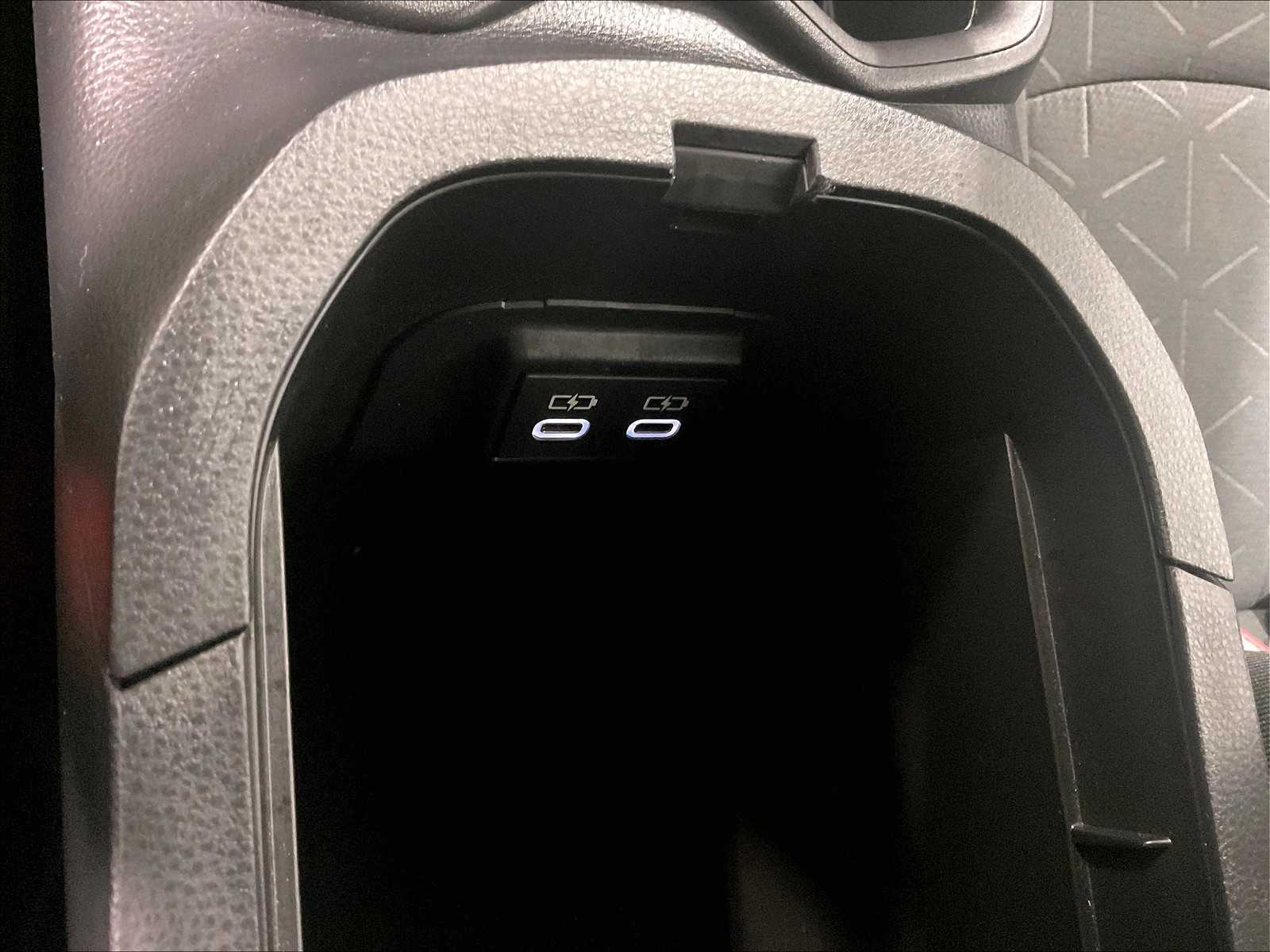 2023 Toyota RAV4 XLE photo 26