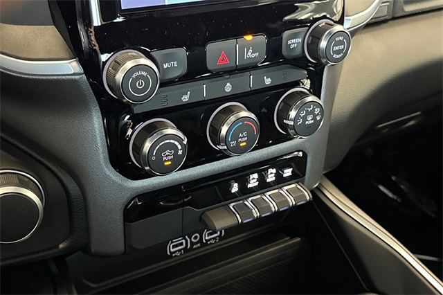 2025 Ram 1500 Big Horn Lone Star photo 17