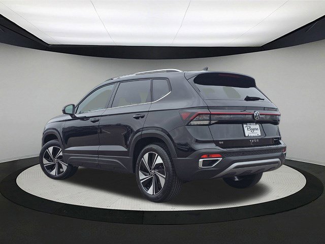 2026 Volkswagen Taos SE photo 2