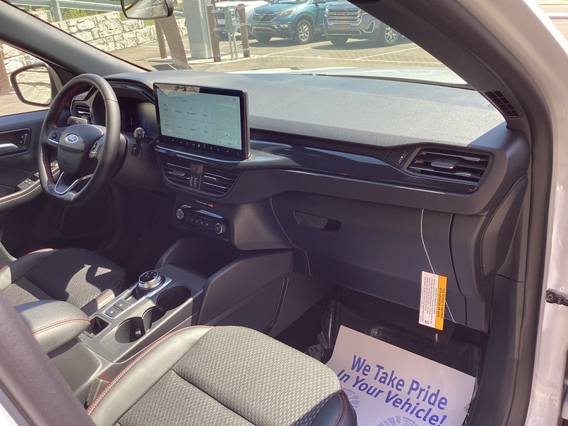 2025 Ford Escape Hybrid ST-Line Select photo 21