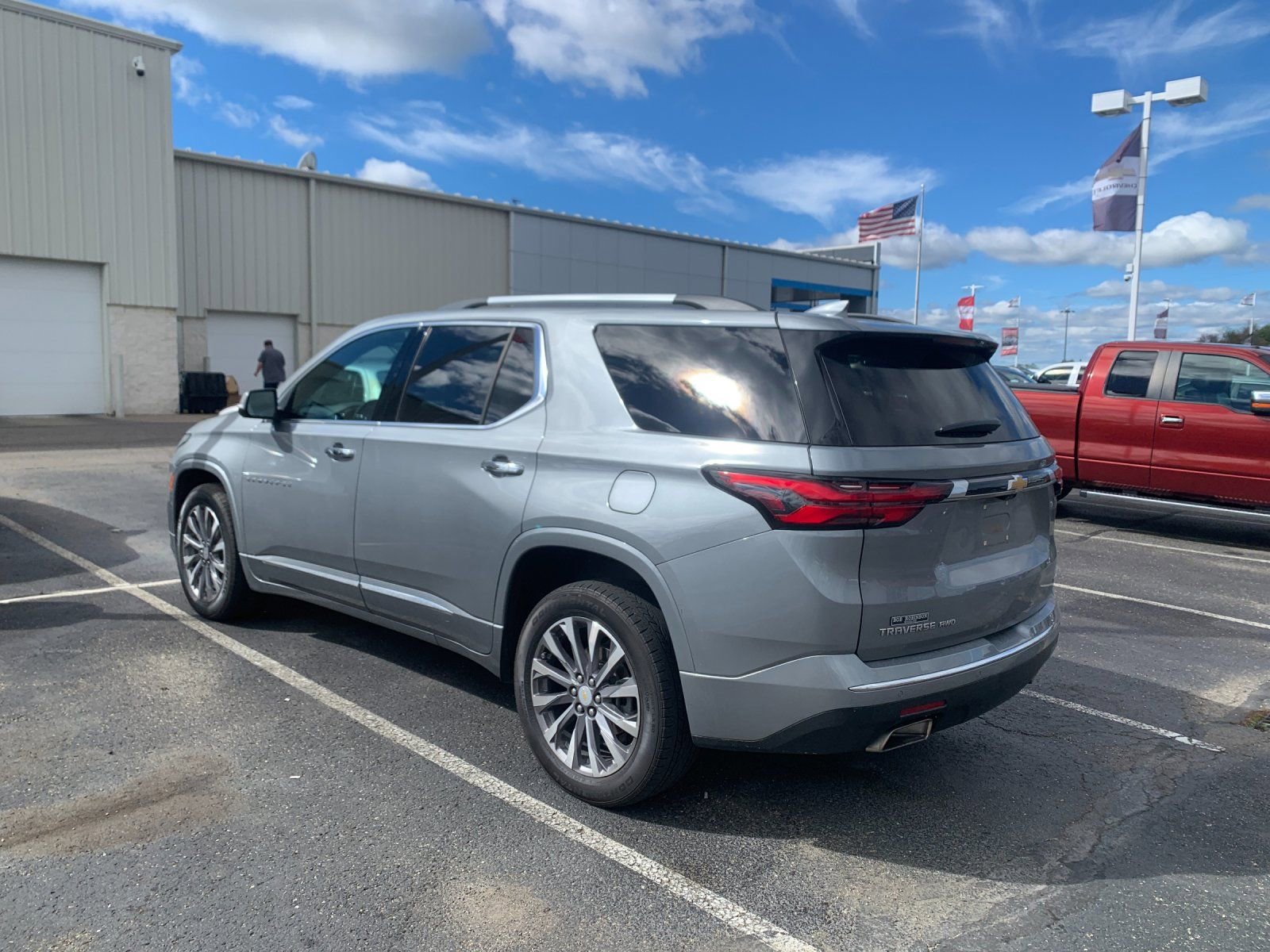 2023 Chevrolet Traverse Premier photo 3