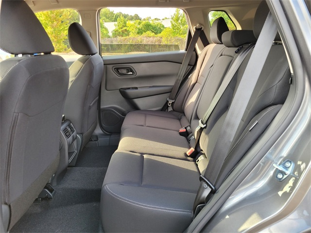 2026 Nissan Rogue S photo 10