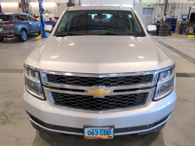 2017 Chevrolet Suburban LS photo 2