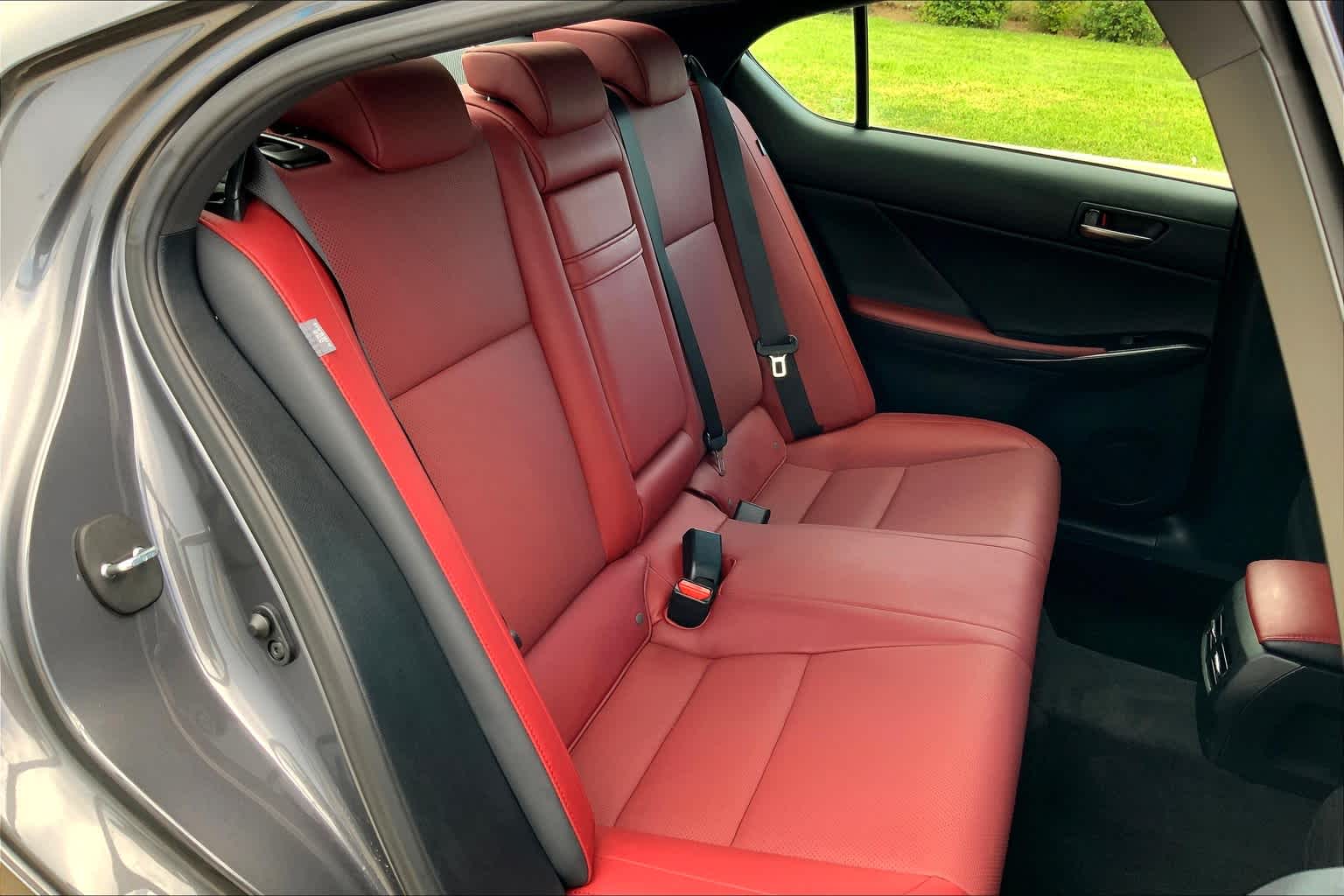 2021 Lexus IS 300 photo 17