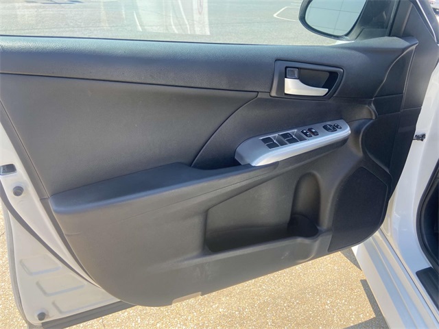 2013 Toyota Camry SE photo 10