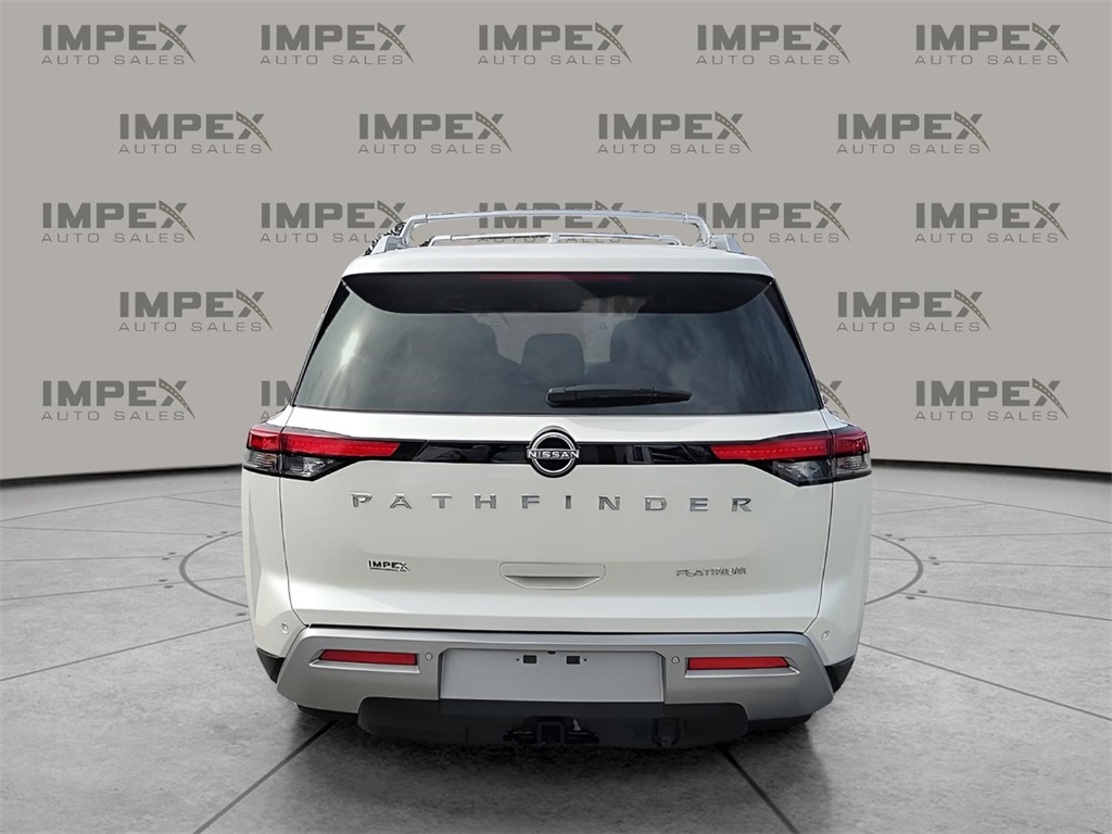 2024 Nissan Pathfinder Platinum photo 4