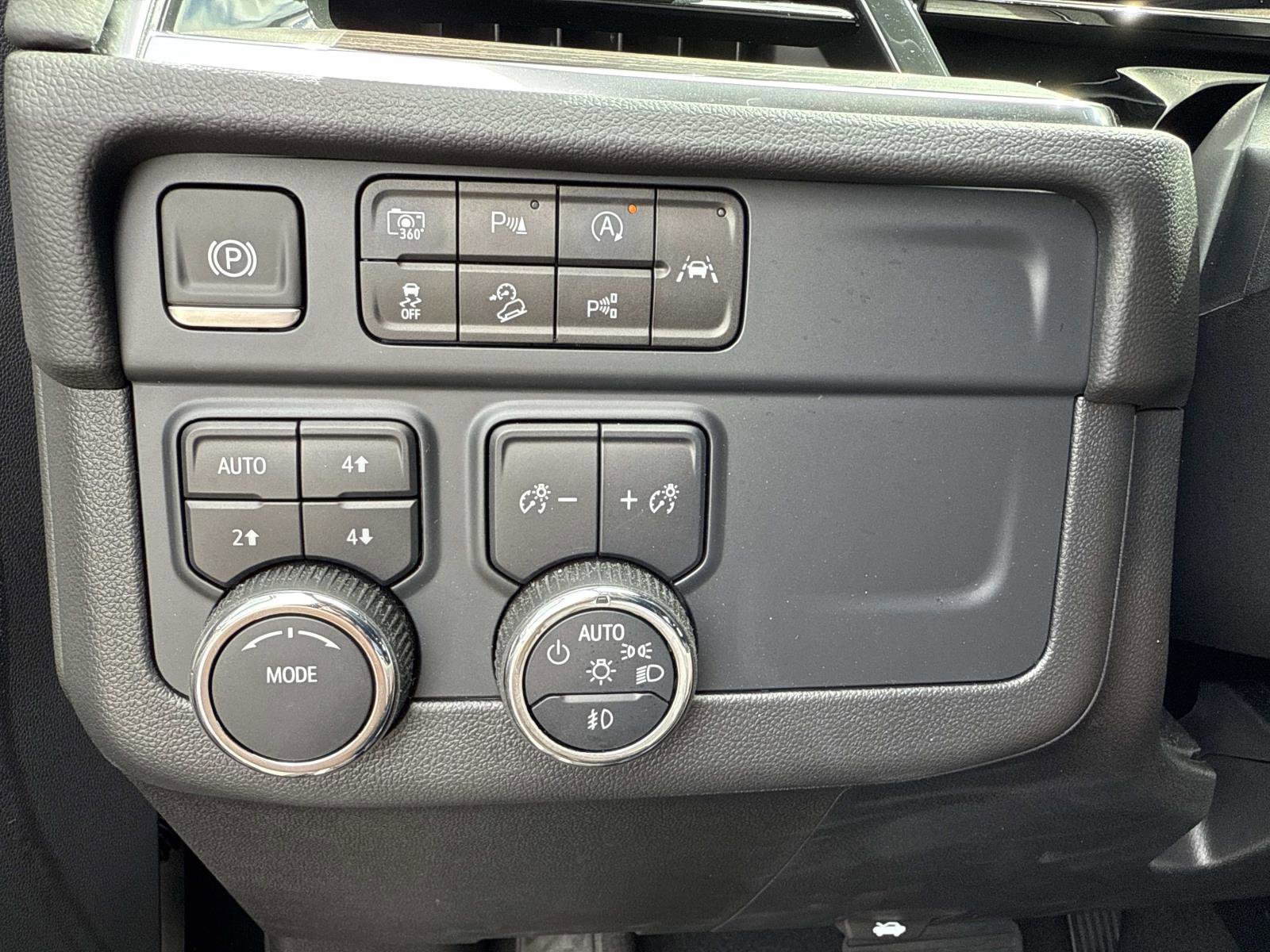 2025 Chevrolet Tahoe Z71 photo 27