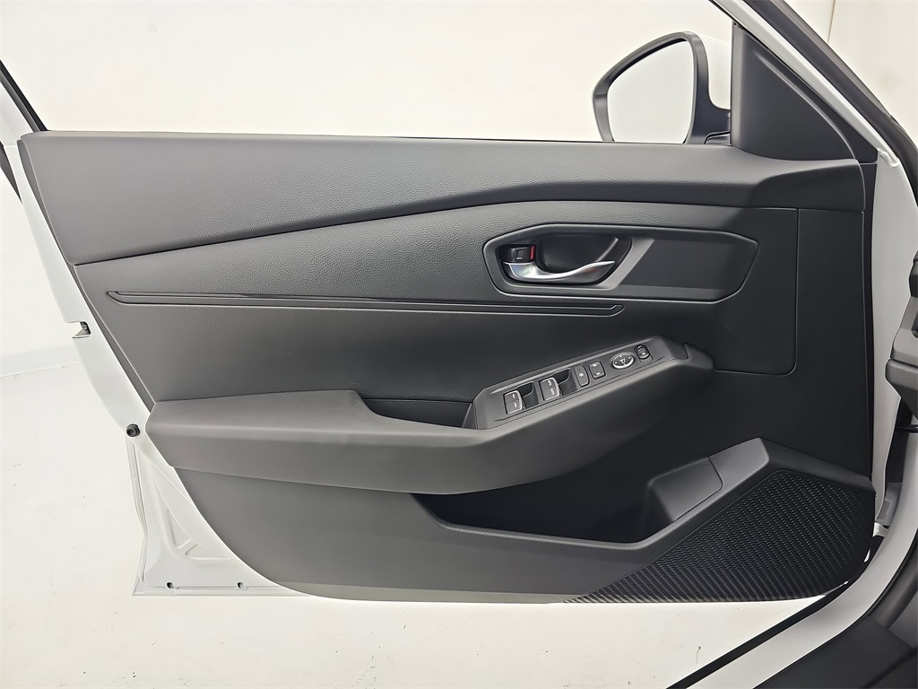 2025 Honda Accord LX photo 28