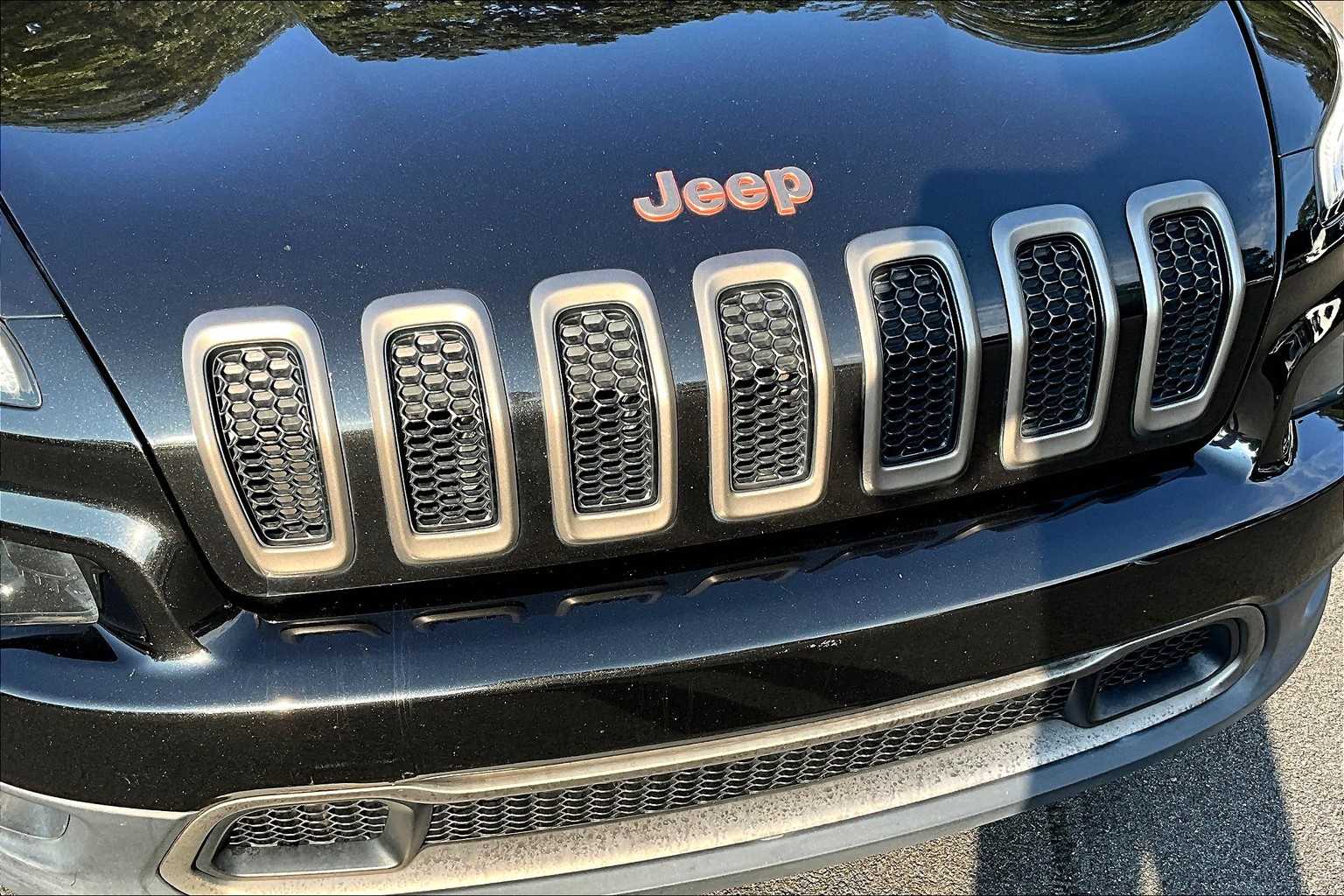 2016 Jeep Cherokee 80th Anniversary Edition photo 27
