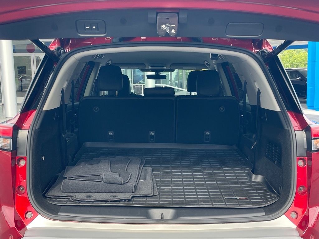 2024 Nissan Pathfinder SL photo 24