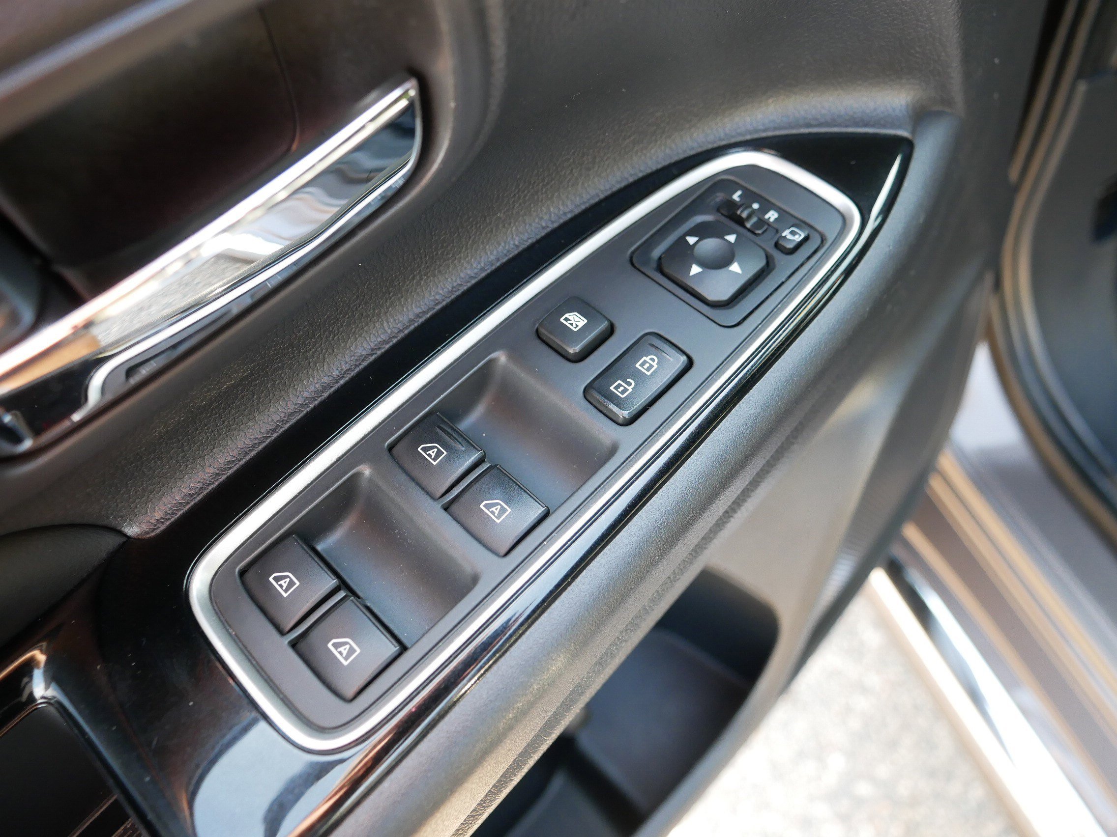 2019 Mitsubishi Outlander PHEV GT SEL photo 19