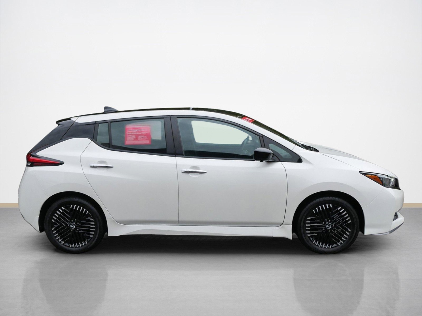 Certified 2024 Nissan LEAF SV PLUS with VIN 1N4CZ1CVXRC551876 for sale in Maplewood, Minnesota