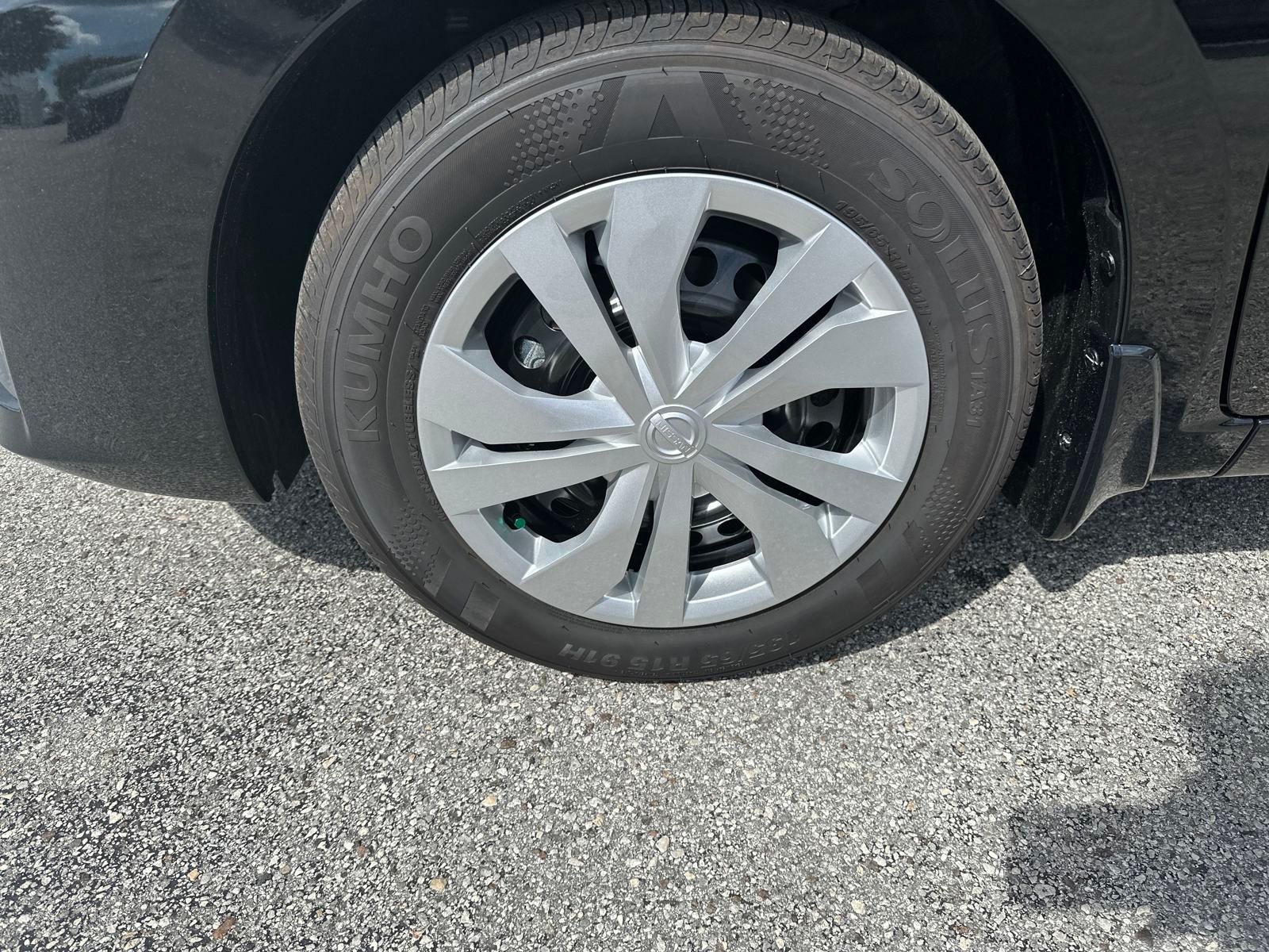 2025 Nissan Versa 1.6 S photo 8