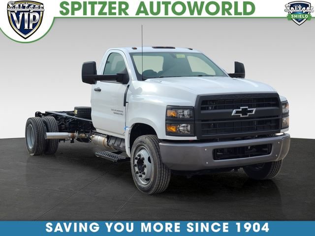 2024 Chevrolet Silverado 4500 Medium Duty Chassis Cab Work Truck's photo