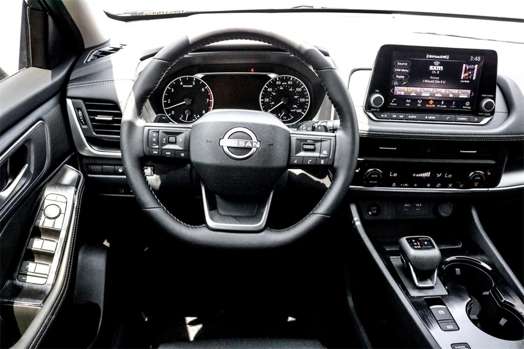 2025 Nissan Rogue SV photo 22