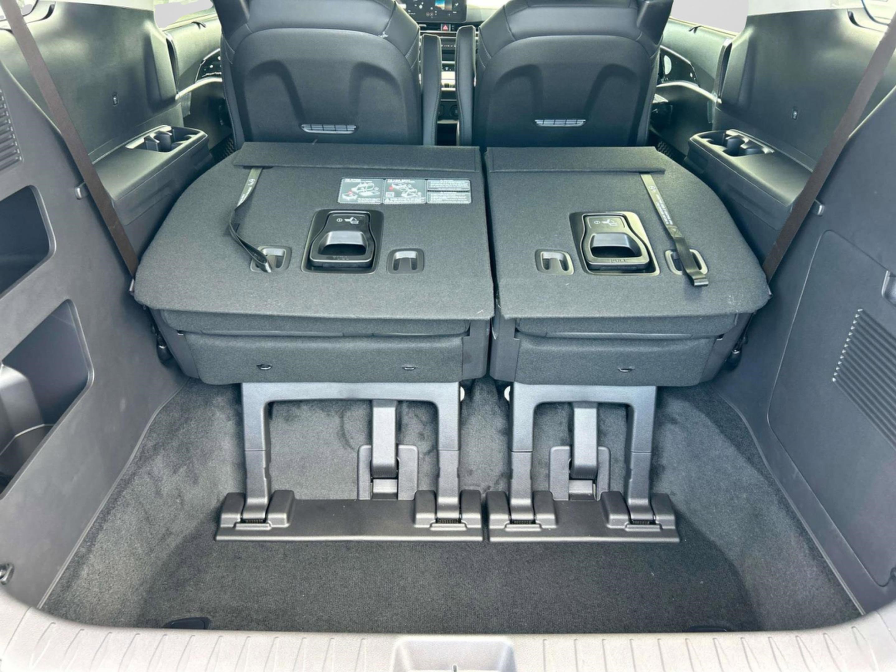 2026 Kia Carnival SX Prestige photo 28