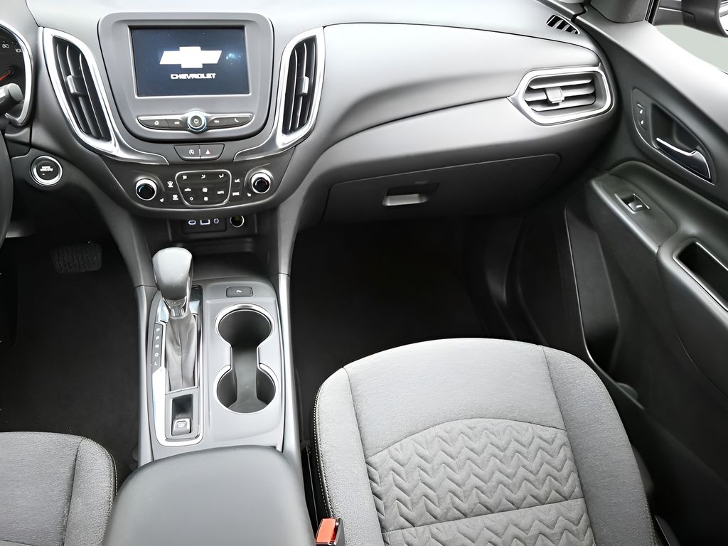 2024 Chevrolet Equinox LT photo 17