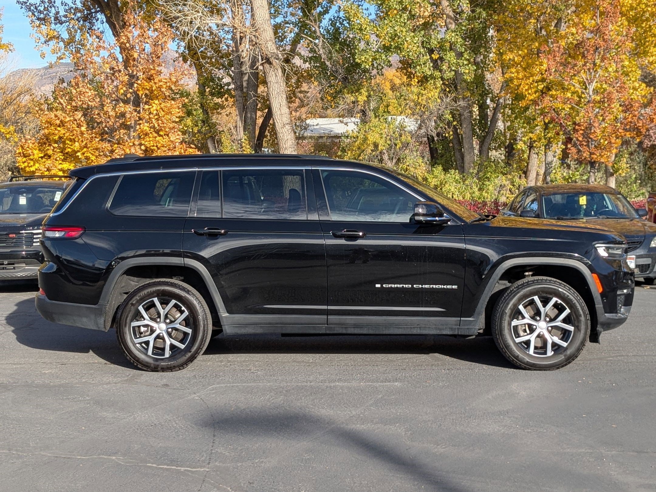 2024 Jeep Grand Cherokee Limited photo 2