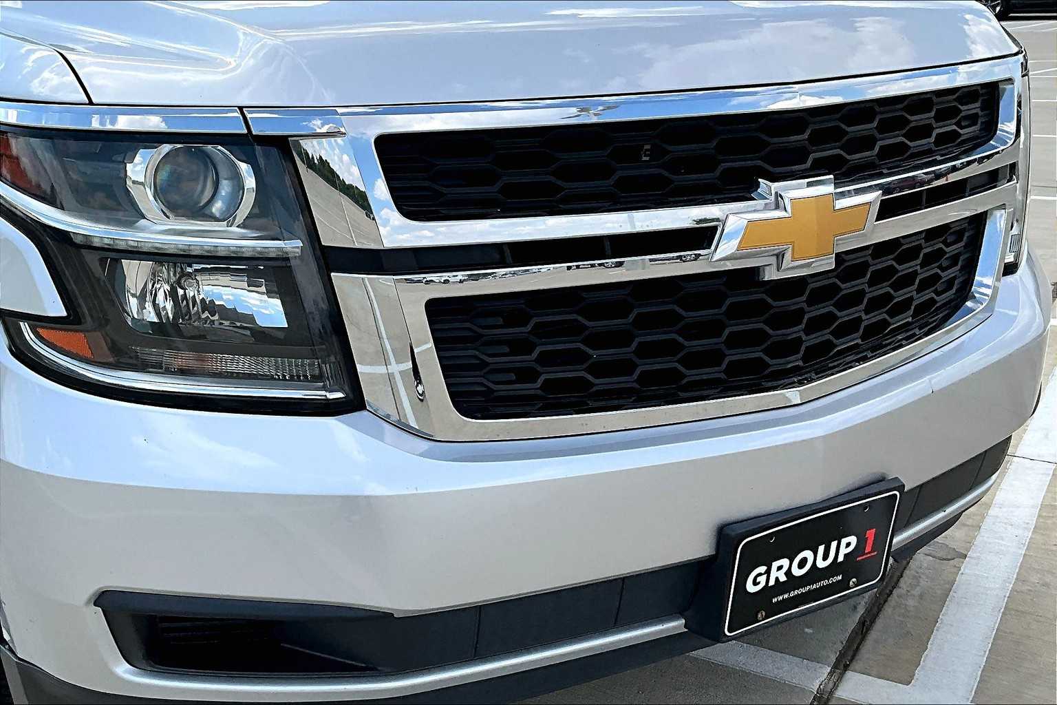2018 Chevrolet Suburban LS photo 28
