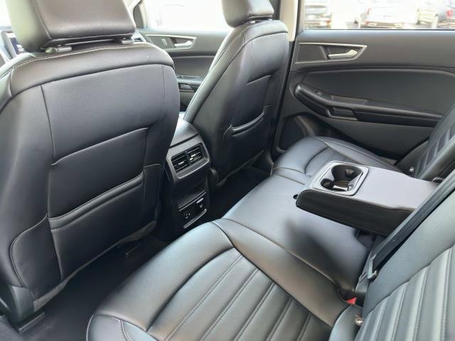 2022 Ford Edge SEL photo 45