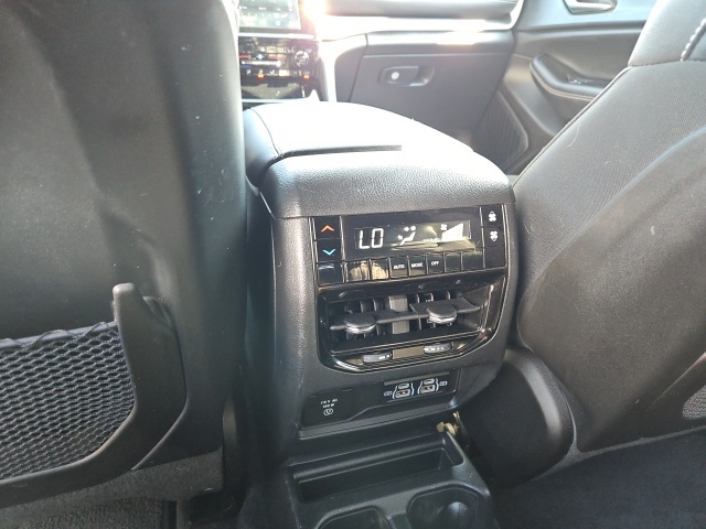 2023 Jeep Grand Cherokee Altitude photo 20