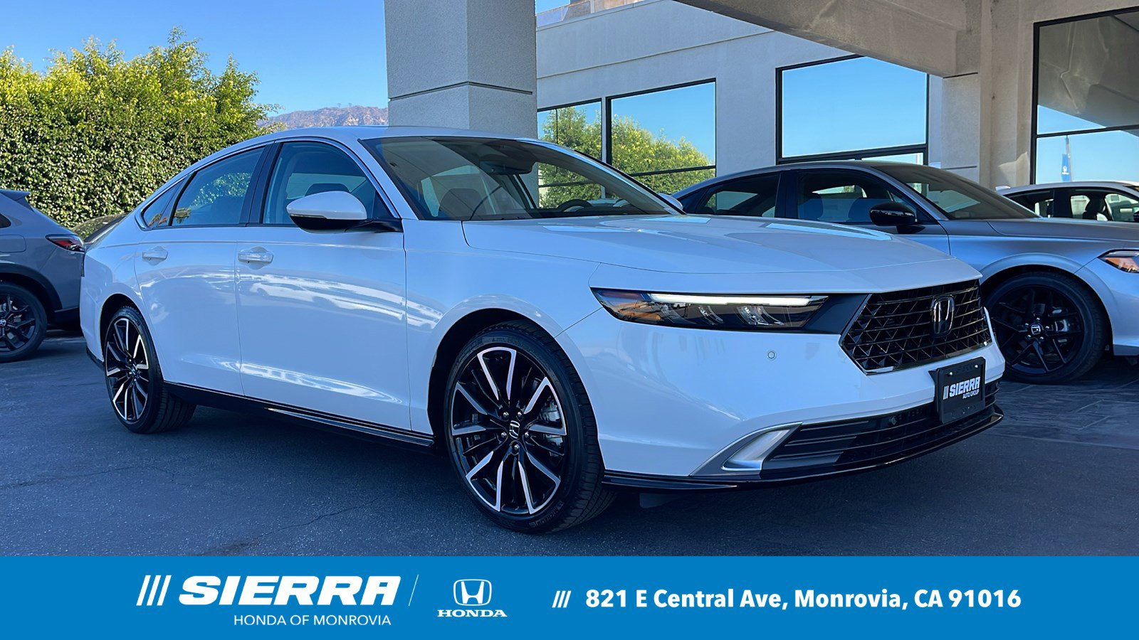 2025 Honda Accord Hybrid Touring's photo