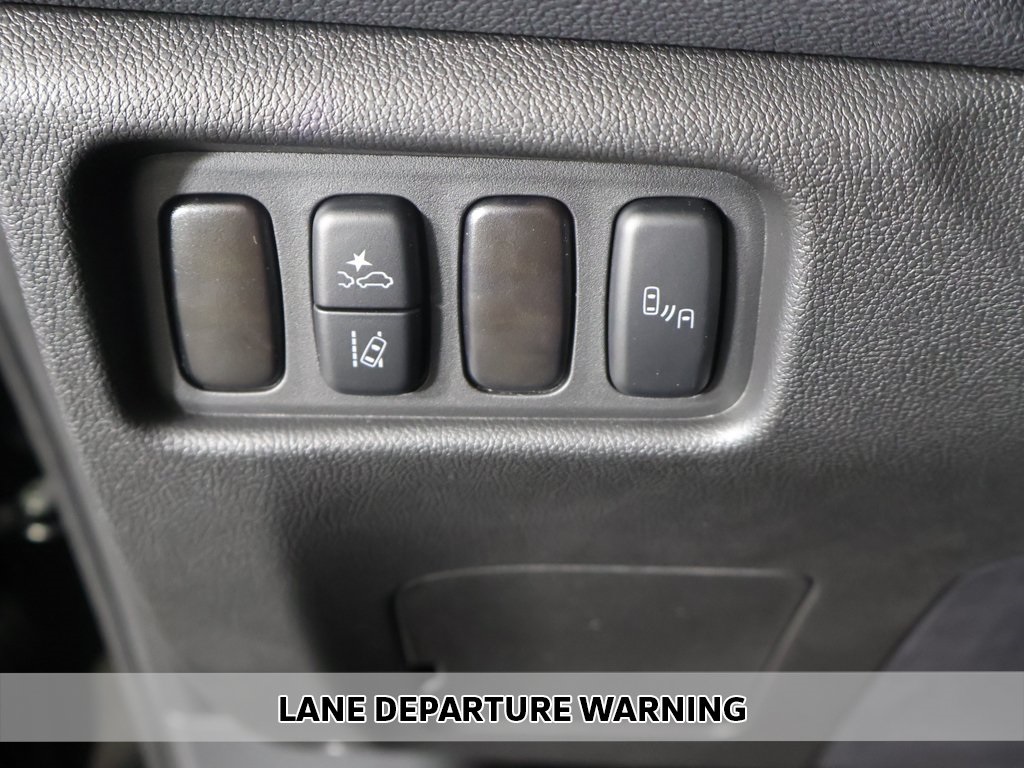 2025 Mitsubishi Outlander Sport SE photo 2