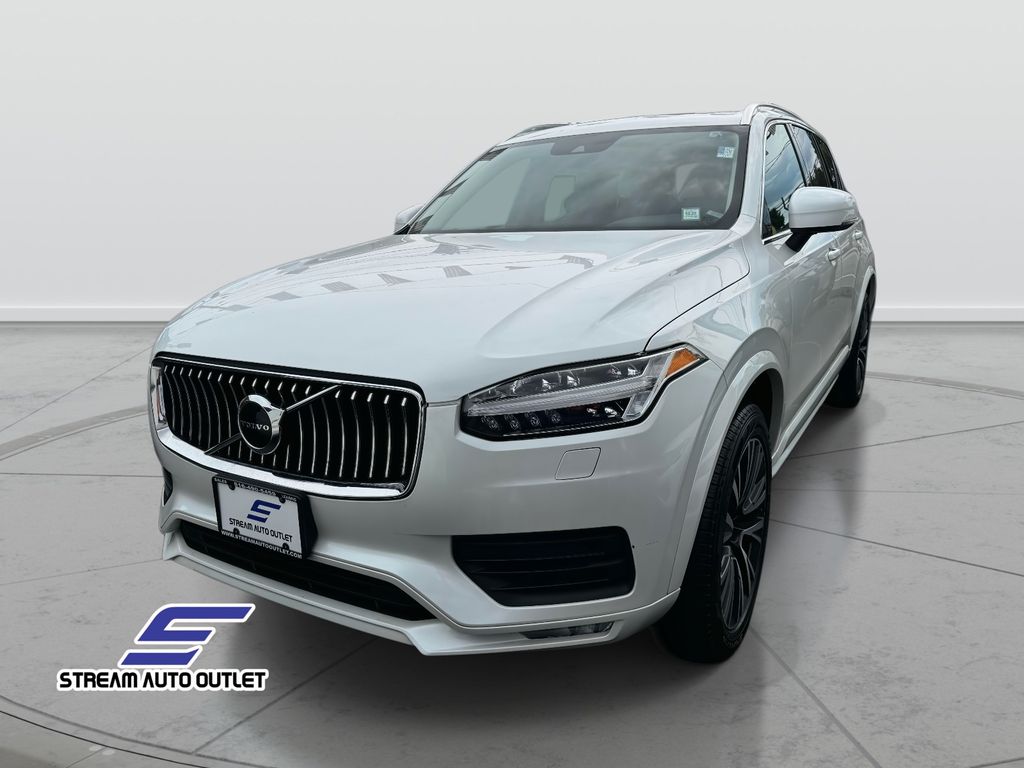 2022 Volvo XC90 T6 Momentum photo 2