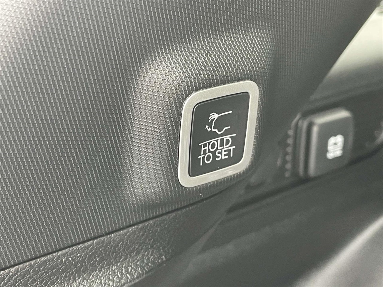2025 Jeep Grand Cherokee Altitude X photo 17