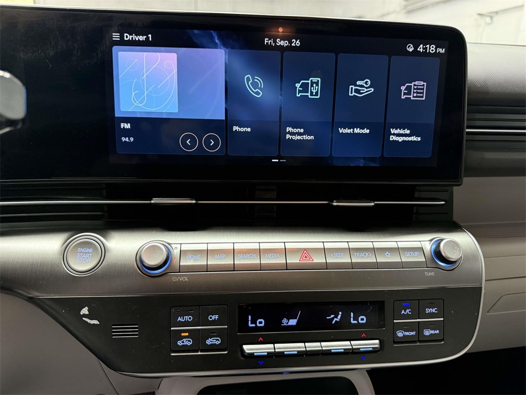 2025 Hyundai Kona SEL photo 3