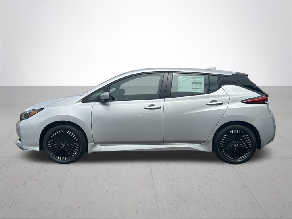 2025 Nissan Leaf SV Plus photo 10