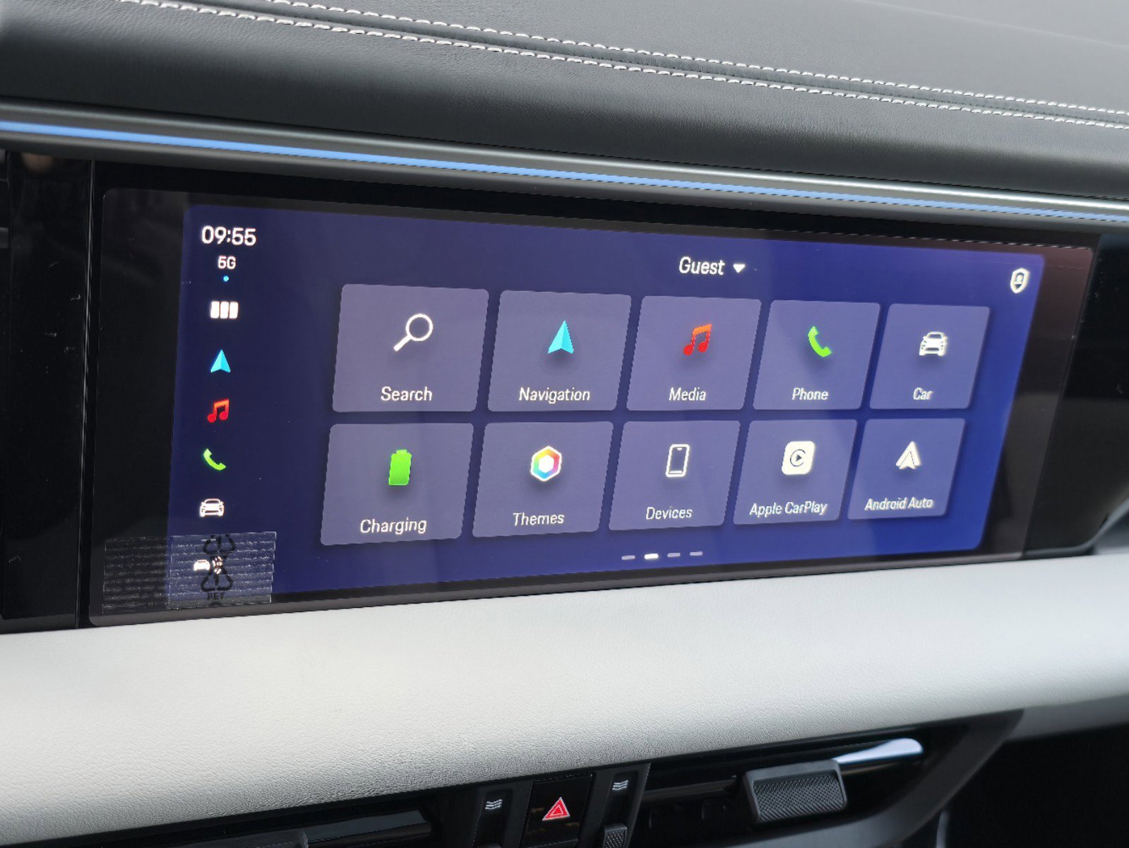 2025 Porsche Macan Electric photo 20