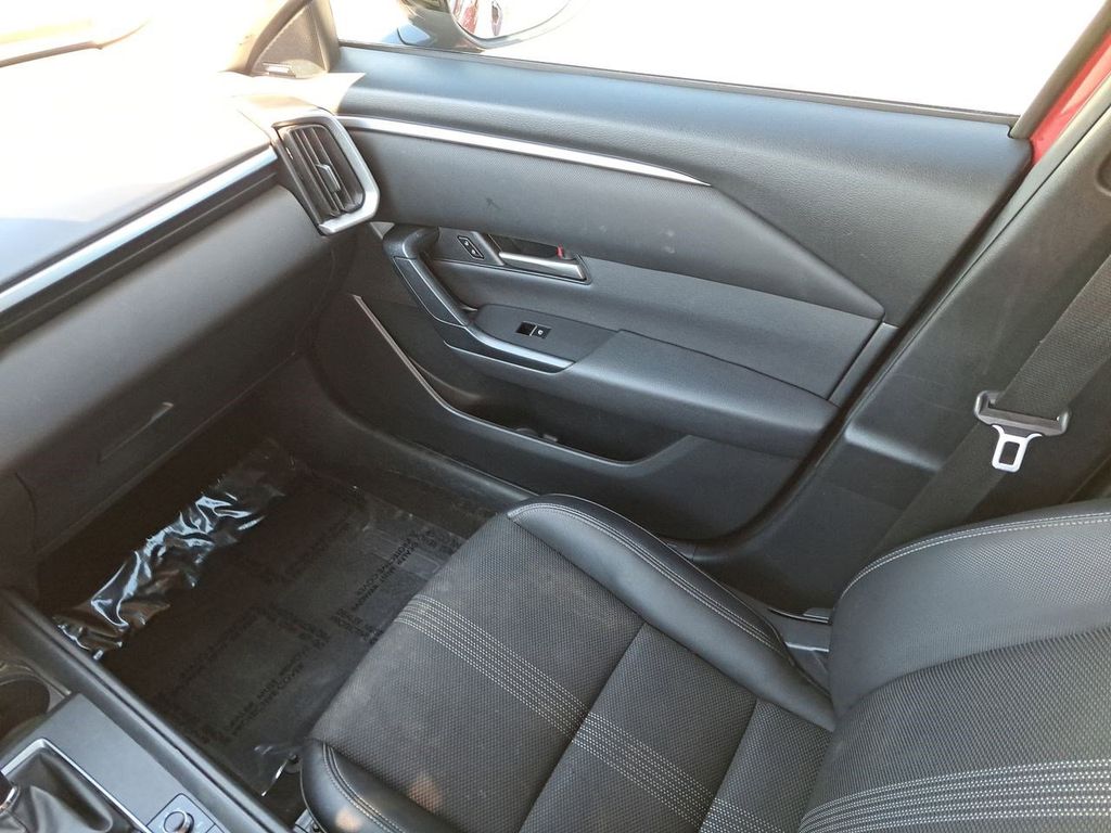 2024 Mazda CX-50 2.5 S Premium photo 17
