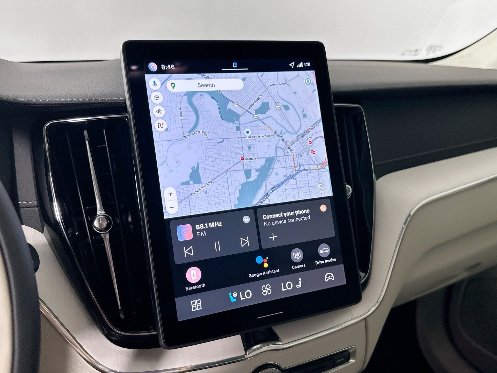 2026 Volvo XC60 B5 photo 11