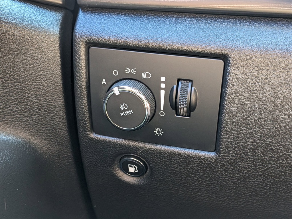 2020 Jeep Grand Cherokee Altitude photo 12