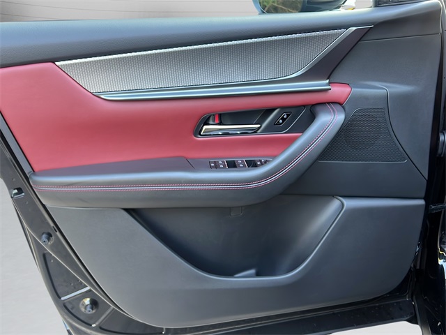 2025 Mazda CX-70 Plug-in Hybrid Premium Plus photo 10
