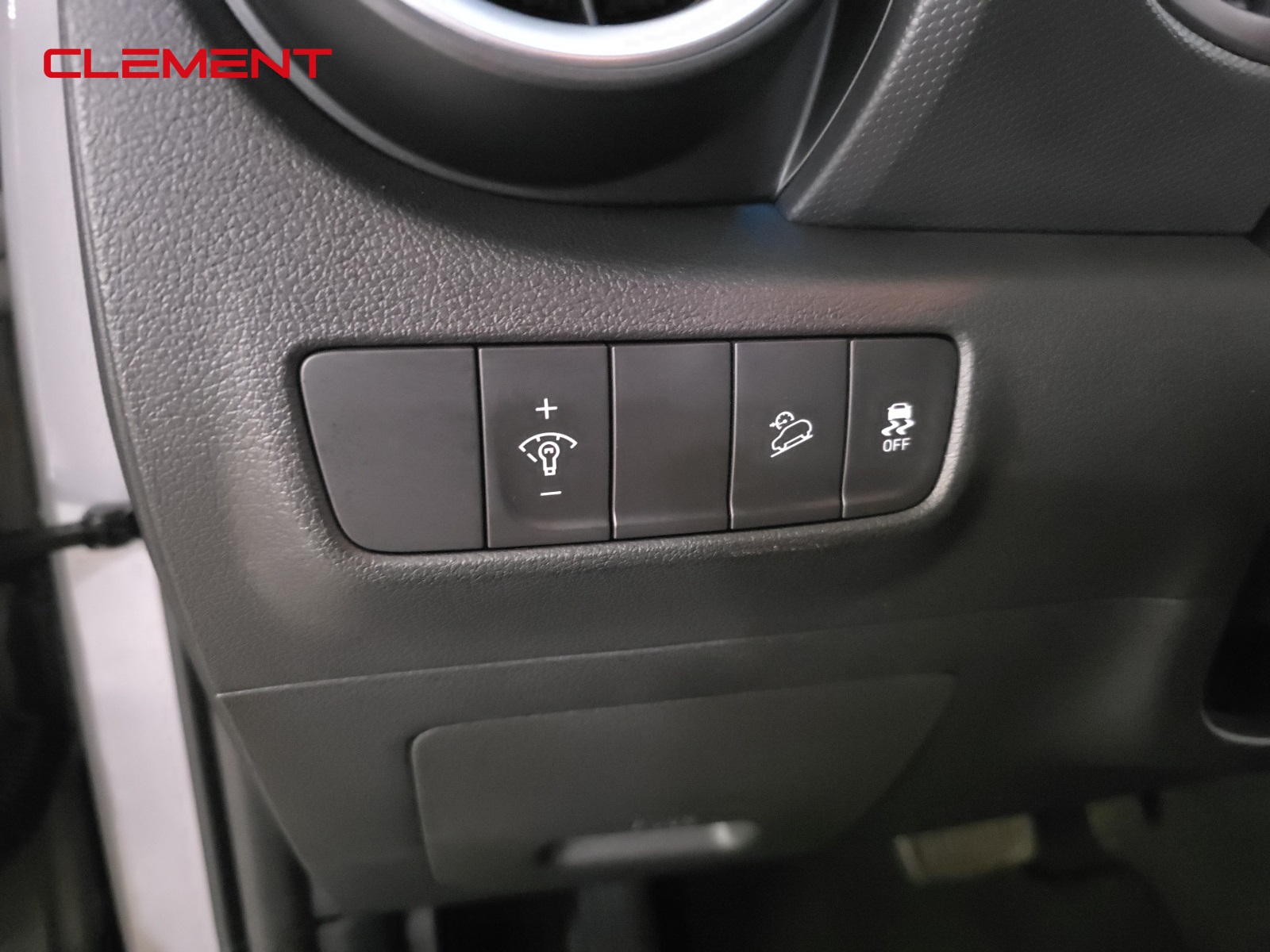 2023 Hyundai Kona SEL photo 10