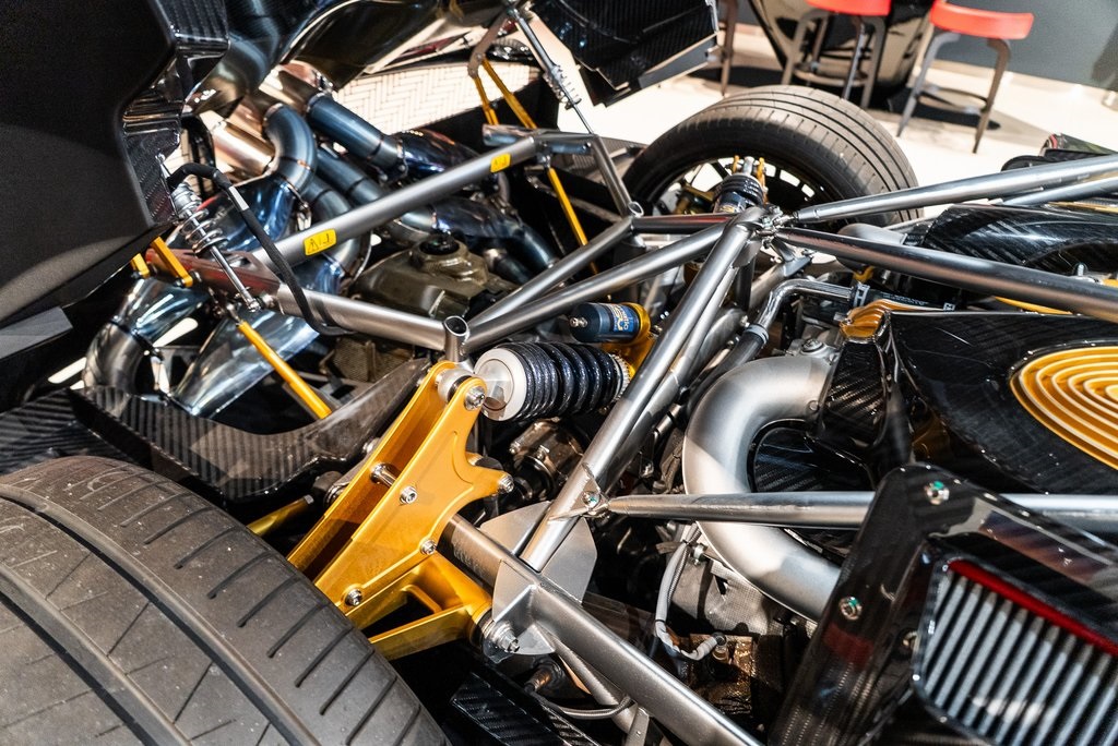 2017 Pagani Huayra photo 39