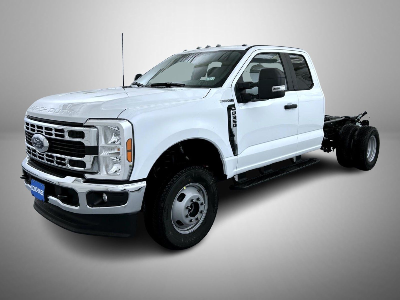 2026 Ford F-350 Super Duty Chassis Cab XL's photo