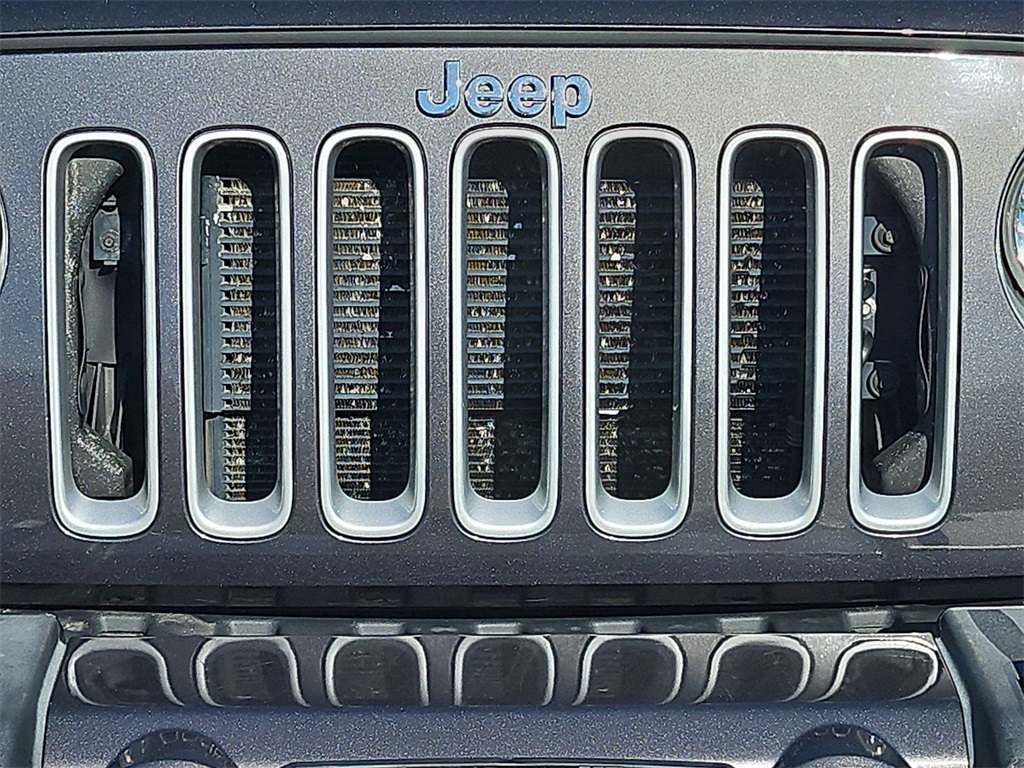 2016 Jeep Wrangler Unlimited Sahara photo 19