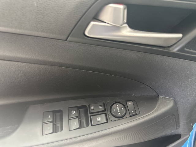 2021 Hyundai Tucson Value photo 16