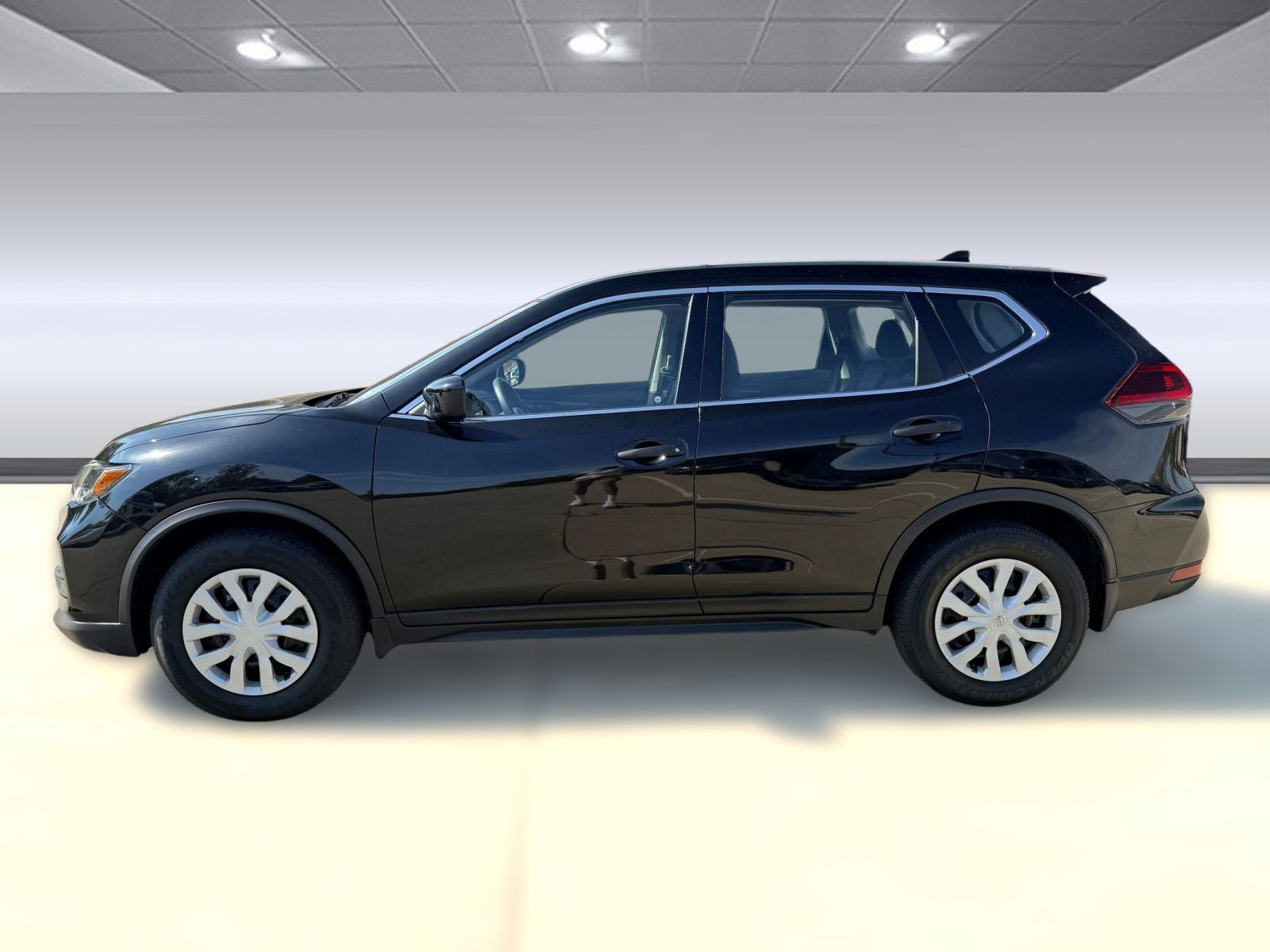 2020 Nissan Rogue S photo 2