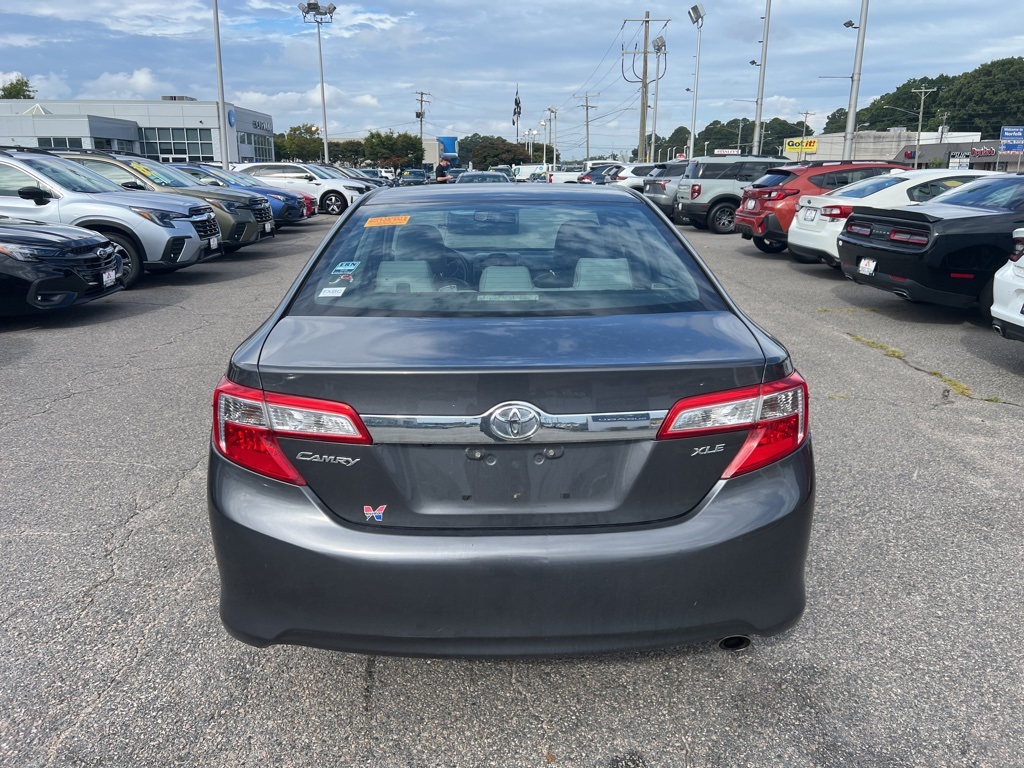 2012 Toyota Camry photo 6